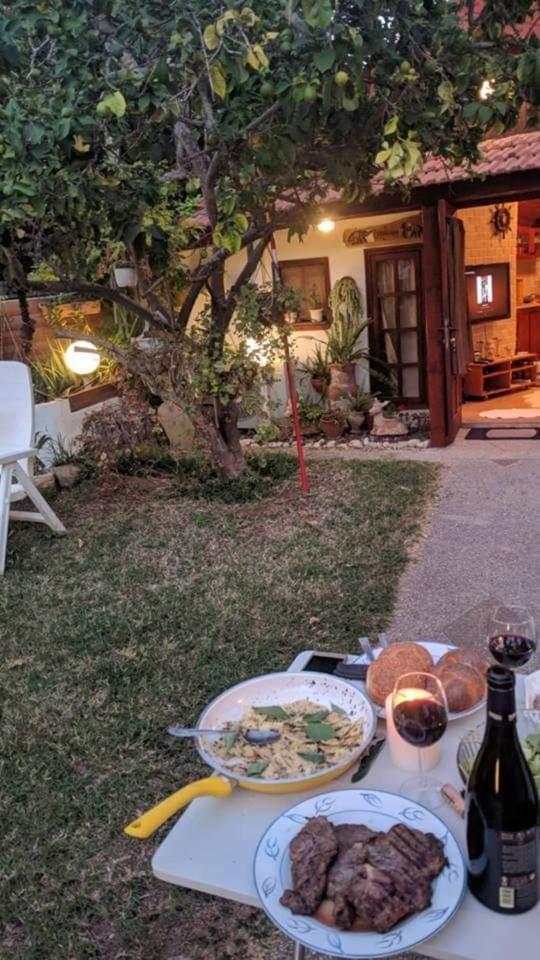Czarina Cabin הבקתה הקיסרית והדירה הקיסרית Czarina Apartment Кесария Экстерьер фото